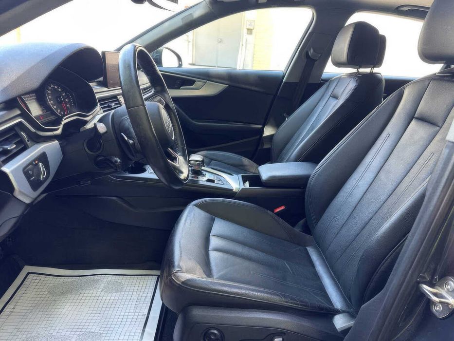 Audi A4 quattro Premium Plus      2018