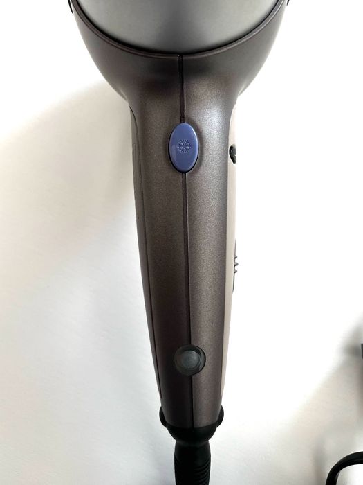 Secador Philips Salon 1800 - quente e frio - 35€