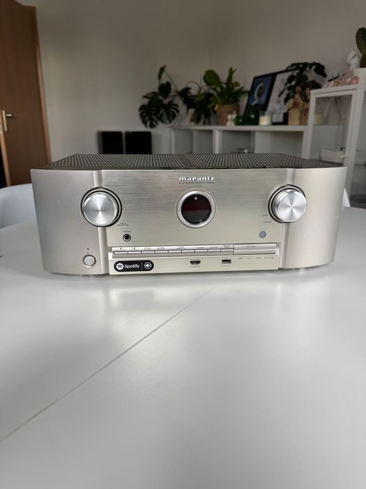 Marantz SR 5010 top stan