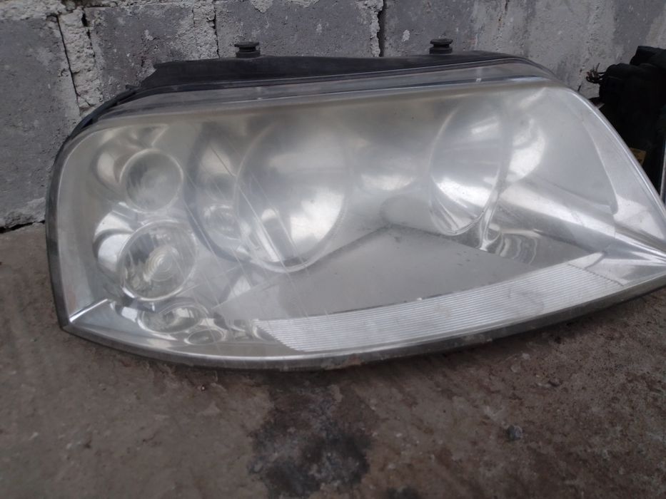Передні фари лампи Volkswagen Sharan