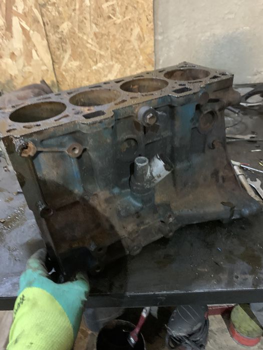 Блок мотора под проточку ваз 2110 2111 2112 приора 1.5 1.6 16v
