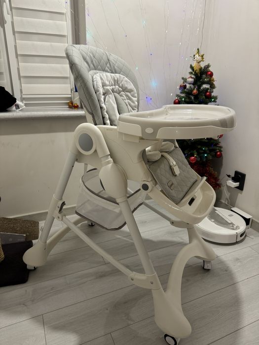 Стілець для годування