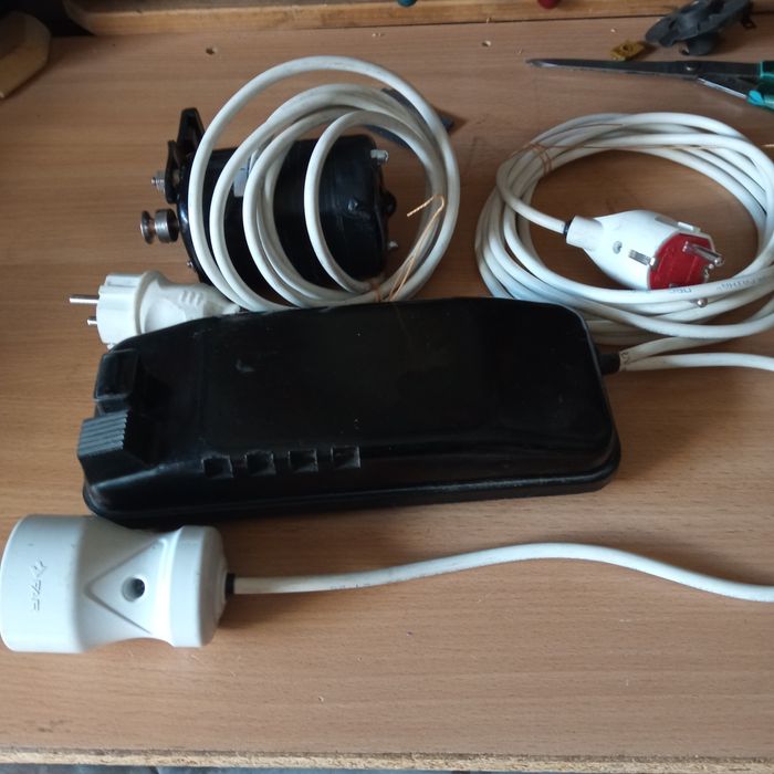 Продам электропривод на швейную машинку.