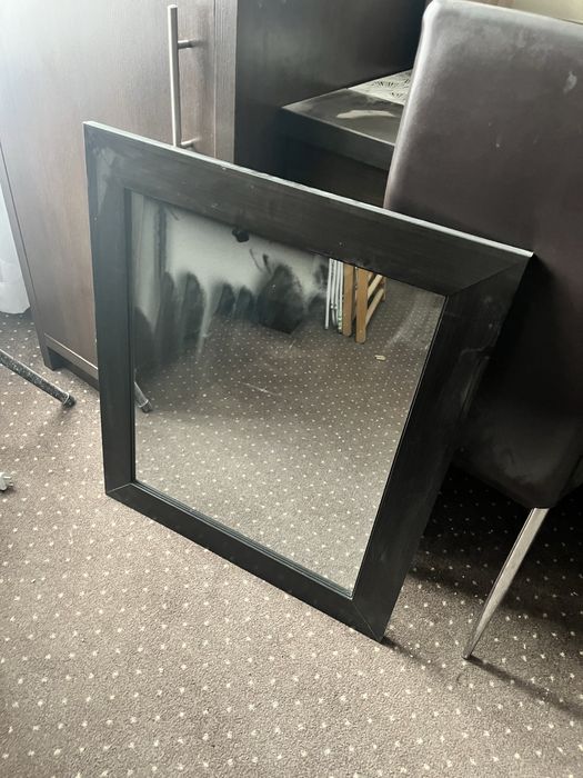 Szafka z umywalka bateria  i lustrem 60m