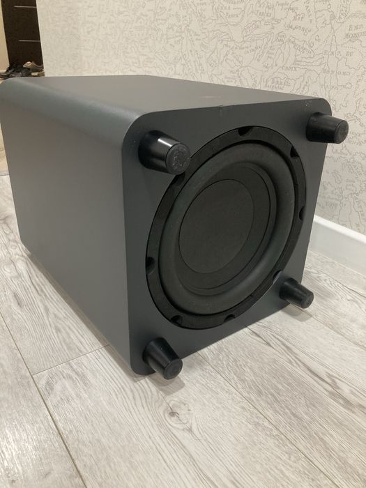 Саббуфер JBL  від саундбару