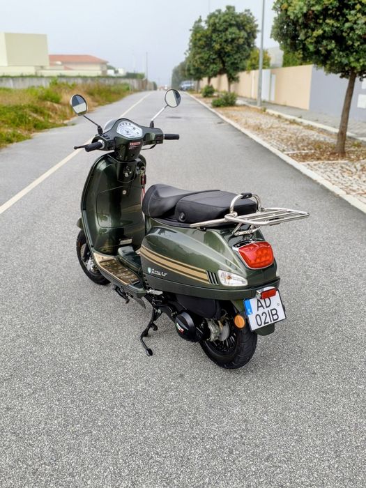 Neco Azzurro 125 mota scooter