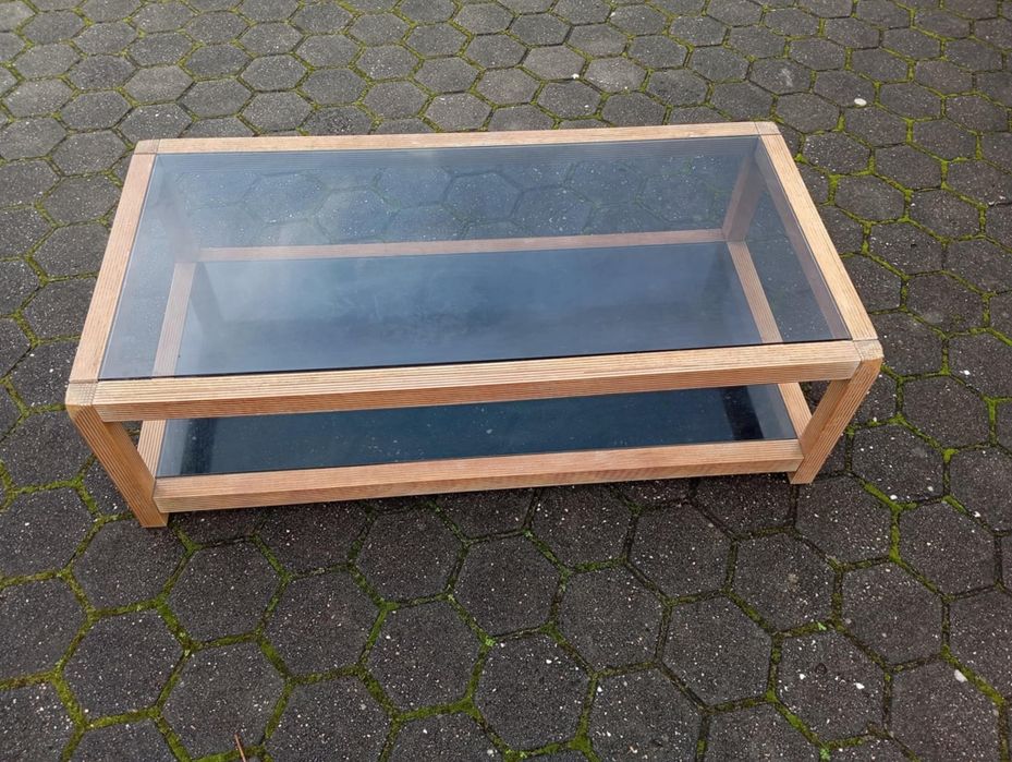 Mesa central de vidro