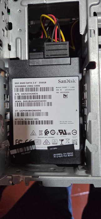 HP proDesk 600 G3 MT