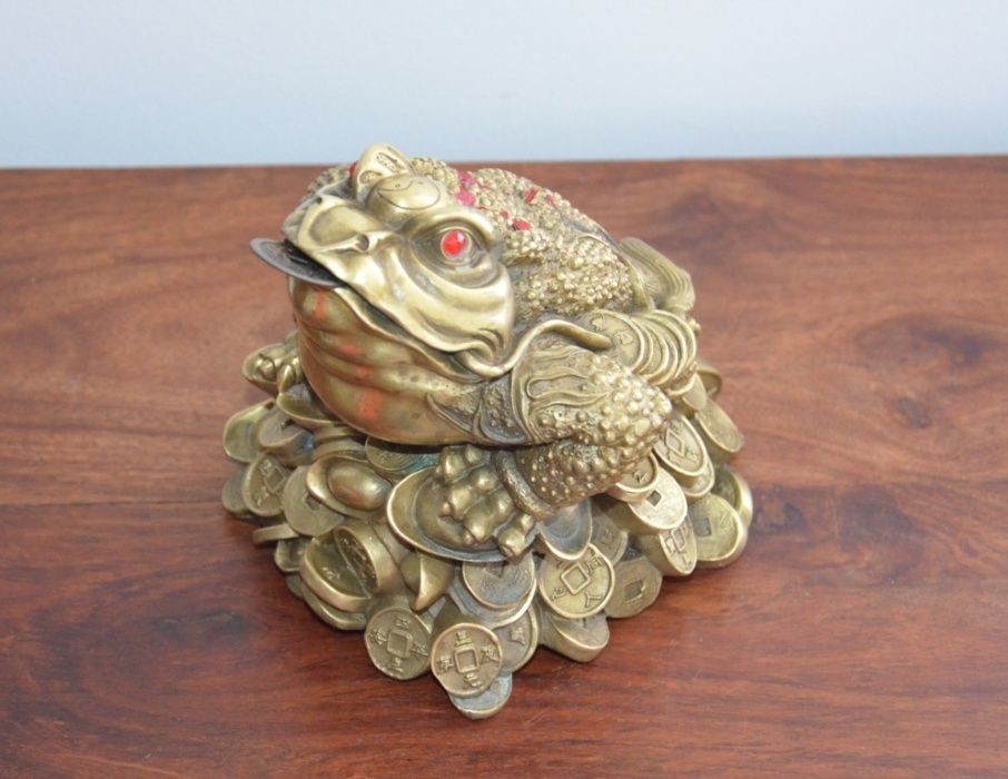 Sapo Feng-Shui em metal pesado