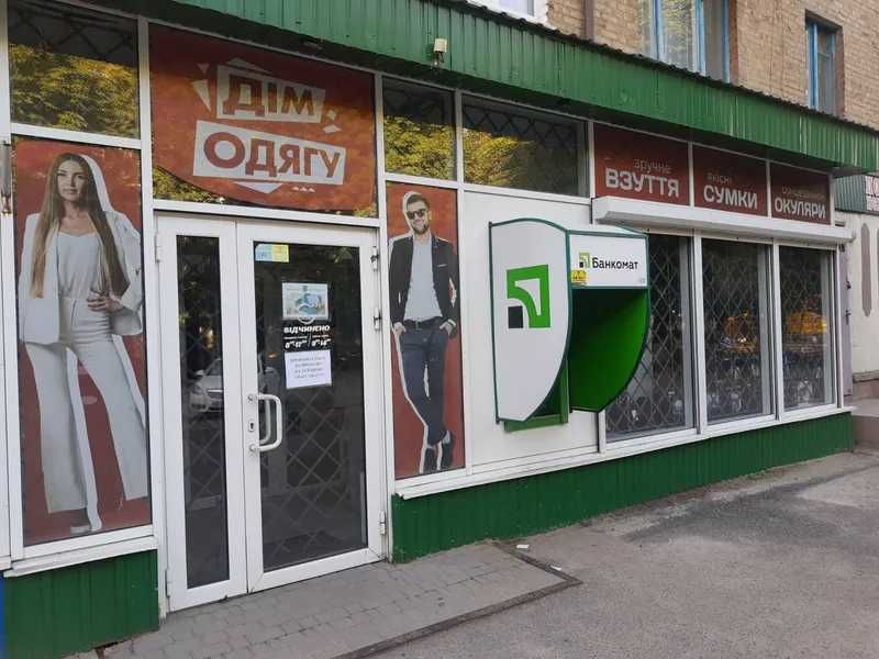 Продаж комерційного приміщення 69 м² з фасадним входом | вул. Незалежності України, 96