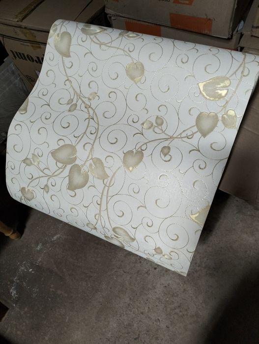 Продам обои дешево.