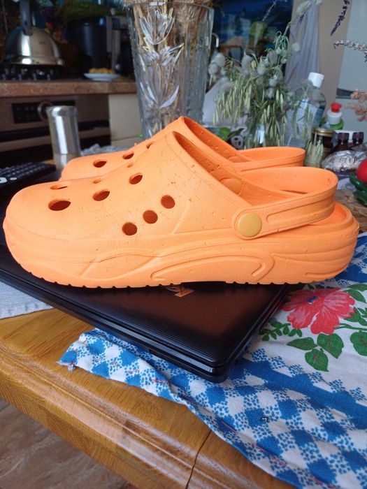 Шльопанці  Crocs  Zara жіночи 37р.