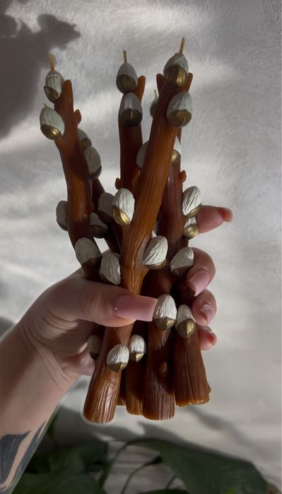 Гілочка верби, верба, великодня свічка, натуральний блжолиний віск