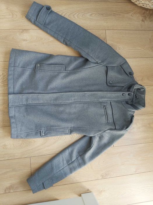 Modny męski płaszcz jesień Carry M