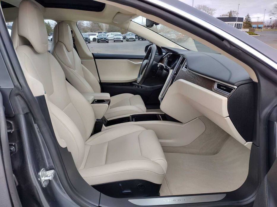 Tesla Model S 100D      2017