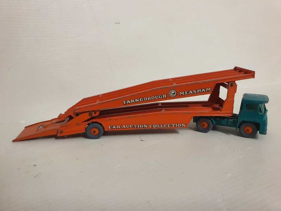 Camião Lesney Guy Warrior Tractor