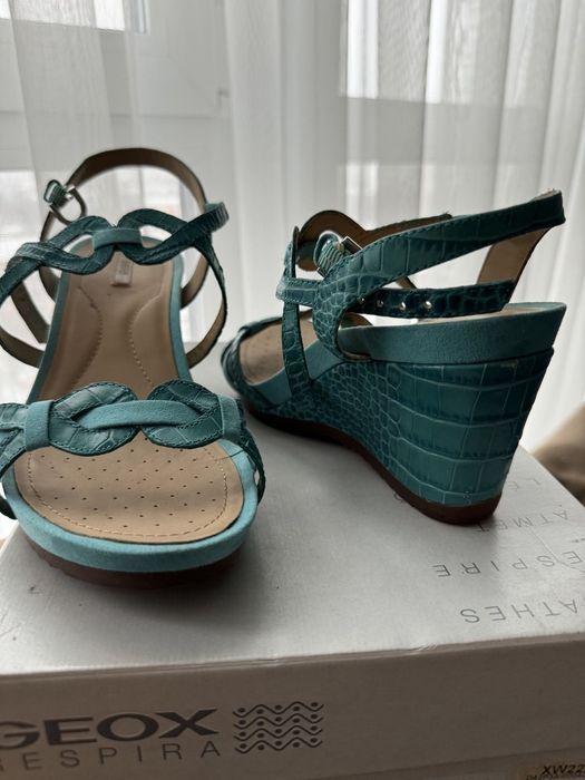 Жіночі босоніжки Geox D New Roxy A (Turquoise)