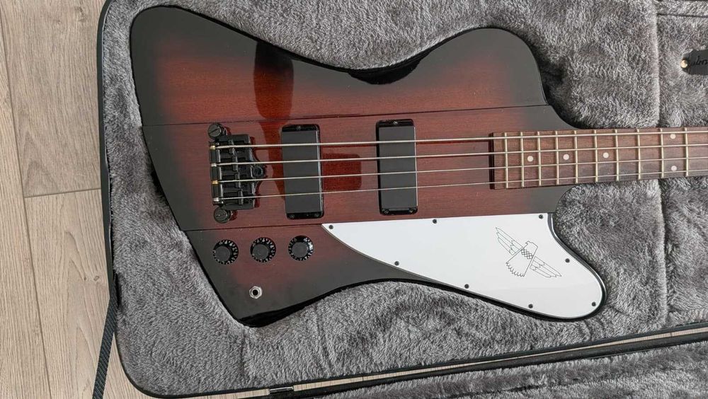 Baixo Epiphone thunderbird com Hardcase