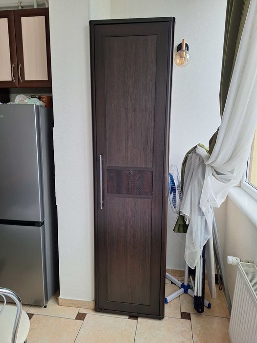 шафа    пінал шкаф