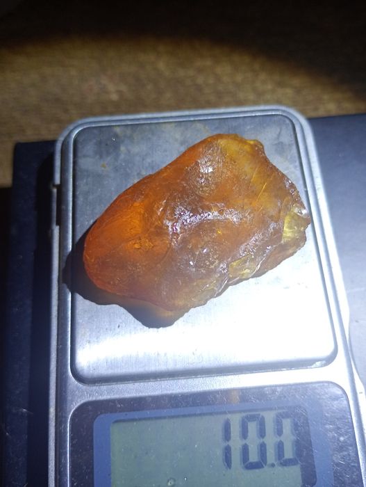 Bursztyn bałtycki surowy