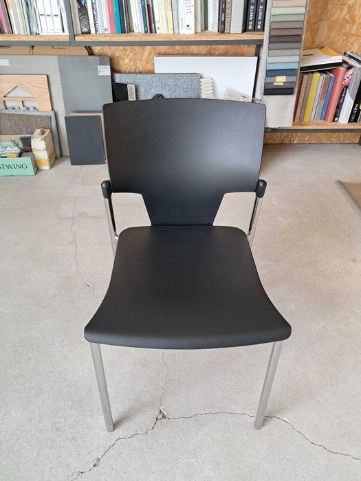 Cadeira de escritório preta empilhável - 8 Unid