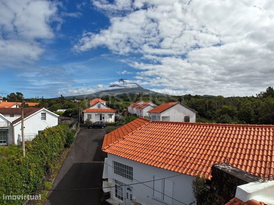 Apartamento T2 na Madalena a Montanha do Pico como pano de fundo