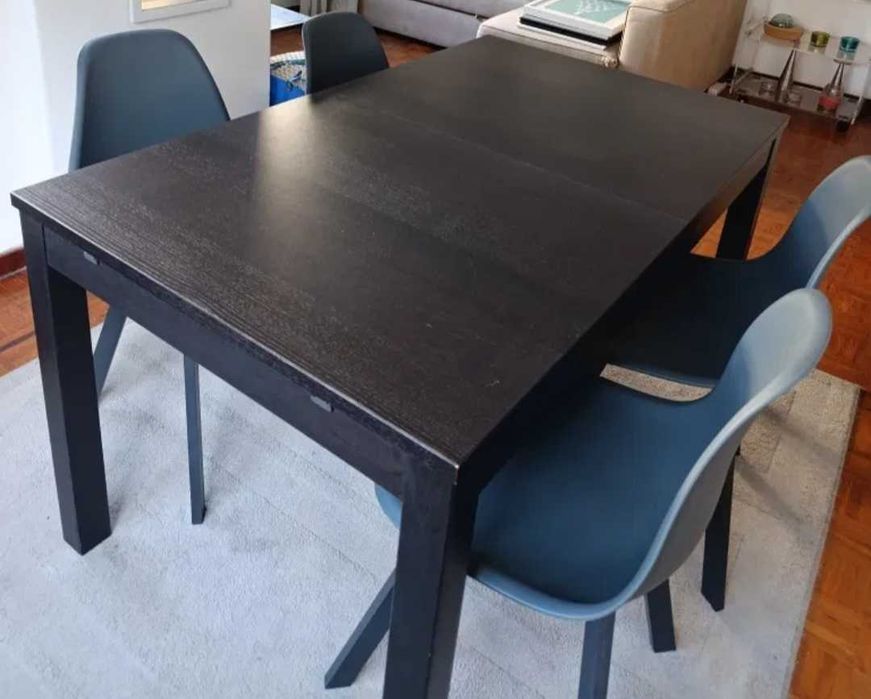 Mesa de jantar Ikea (castanha)