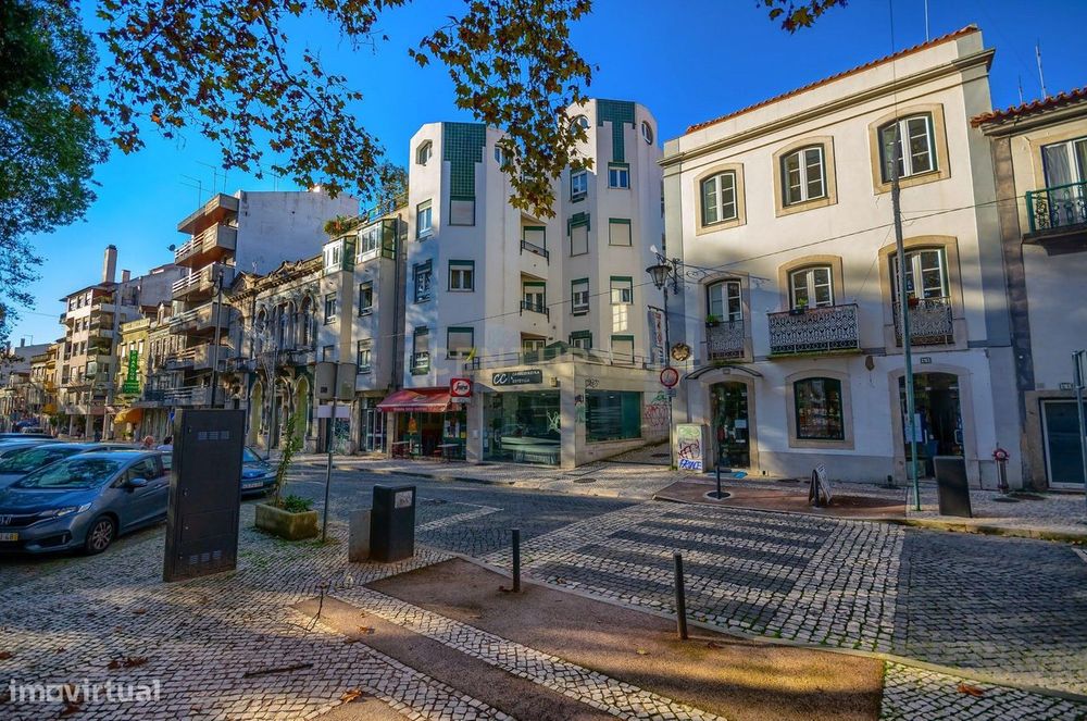 Apartamento T3 com parqueamento frente ao Parque D. Carlos I — Caldas Da Rainha - Nossa Senhora Do Pópulo, Coto E São Gregório, Leiria