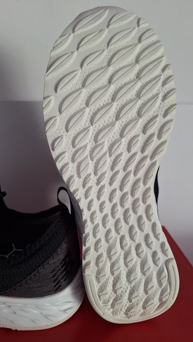 Buty nowe sportowe New Balance w modnym kolorze czarnym Rozmiarze 38