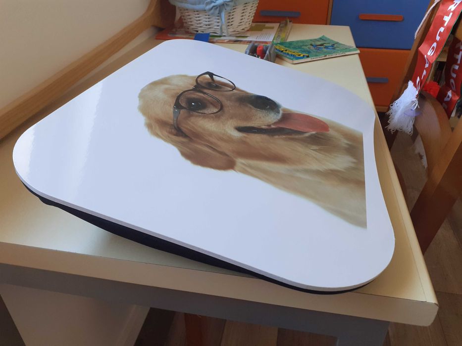 Base para por o tablet ou telemóvel