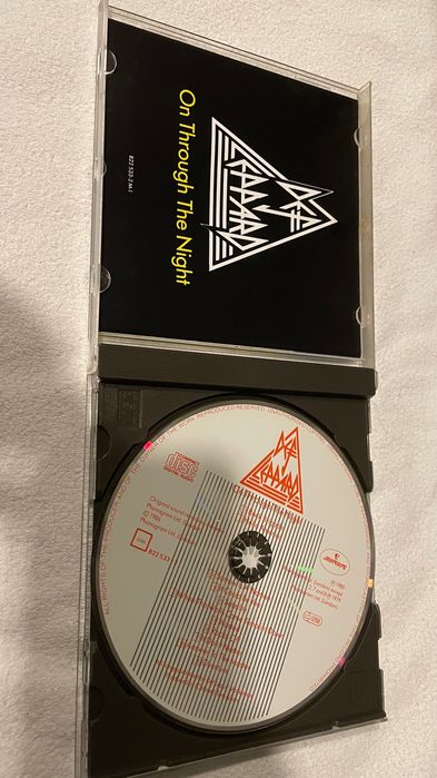 Cd - Def Leppard ‎– On Through The Night64552022030723121