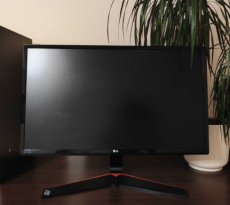 Komputer i5-7500 / 16 GB / GTX 1050 Ti/ SSD+HDD/ WiFi BT/ Monitor LG24