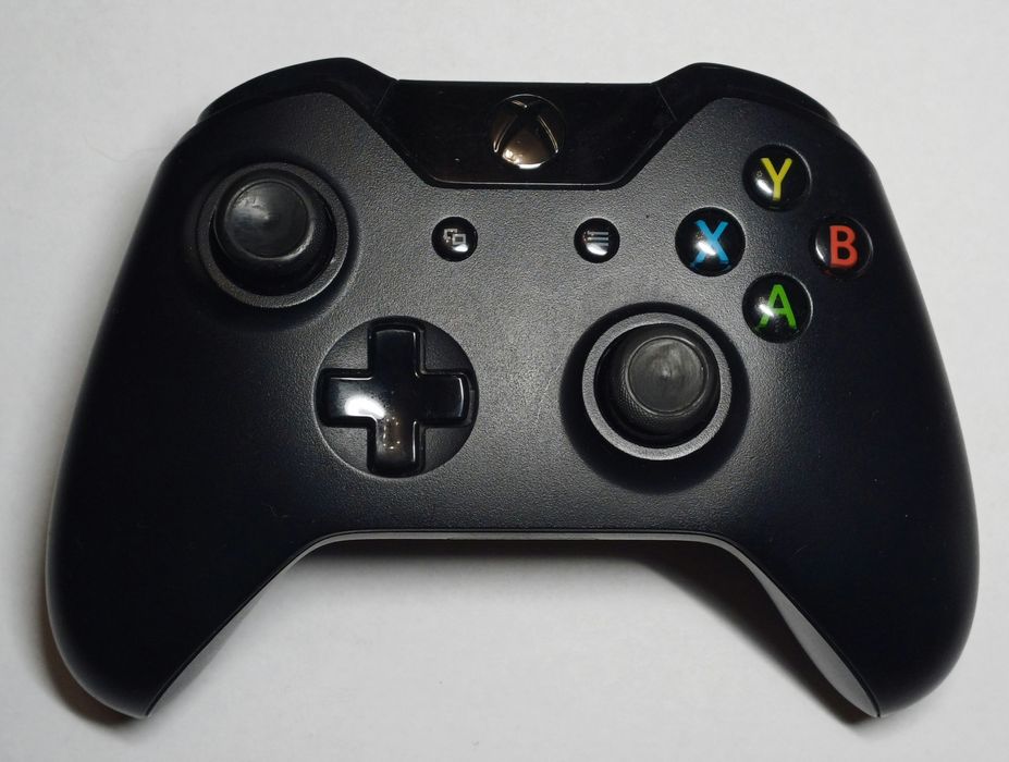 Xbox one 500 GB memory + Kinect sensor
