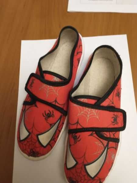 Kapcie chłopięce 33