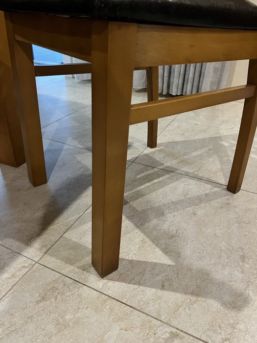 Conjunto mesa e 6 cadeiras