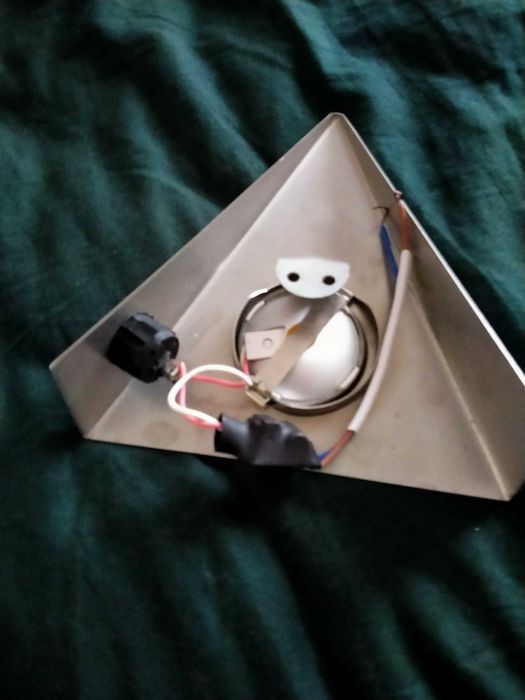 Lampa podszafkowa trójkątna LED