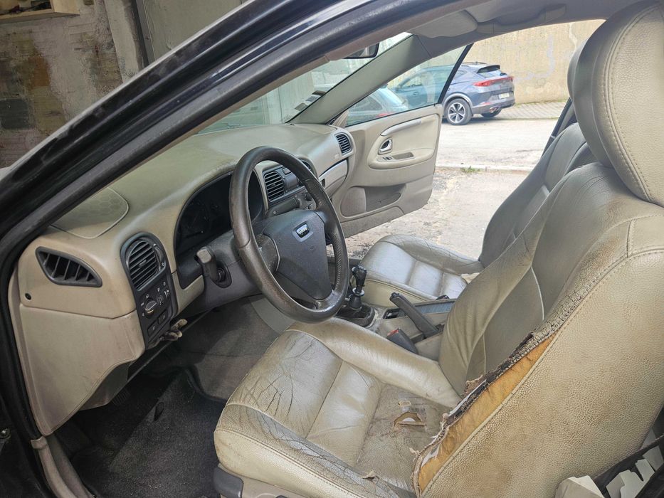 Volvo S40 1.6 Gasolina (2004) | 12.000 km | Motor novo 2024 | 1.500€ | Barreiro