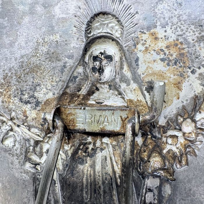 Antiga imagem religiosa “Santa Rita de Cassia”  com banho em prata - marcada
