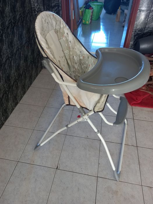 Cadeira de alimentação