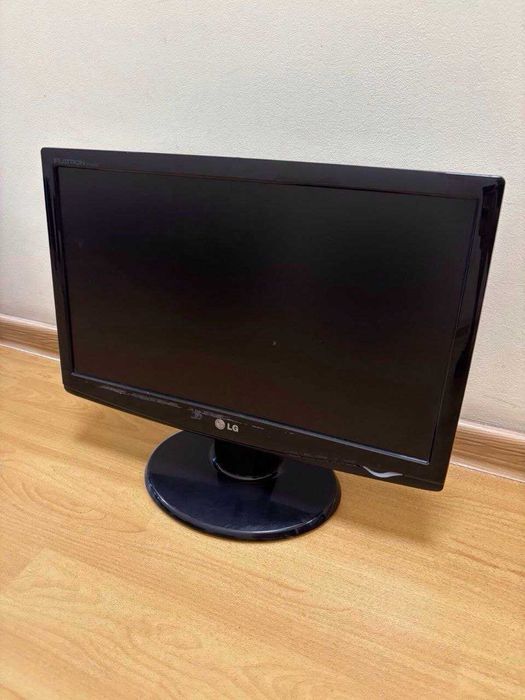 Продам б/у монітори (робочі, різні моделі) від 180 грн!