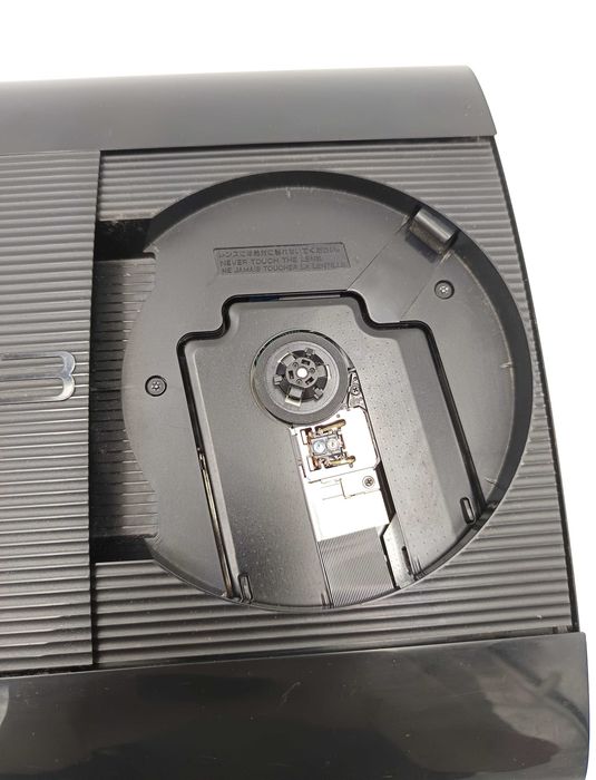 Konsola Sony PlayStation 3 Super Slim PS3 500GB CECH-4003A + oryginalny pad