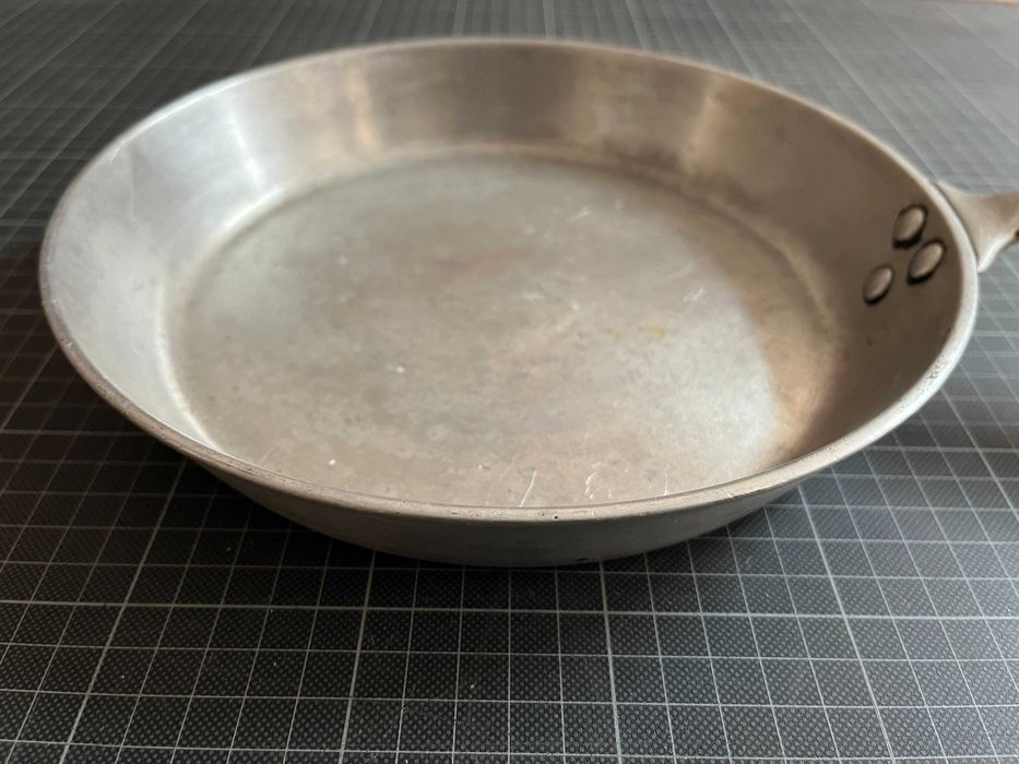 Tacho + frigideira antigos ALBA