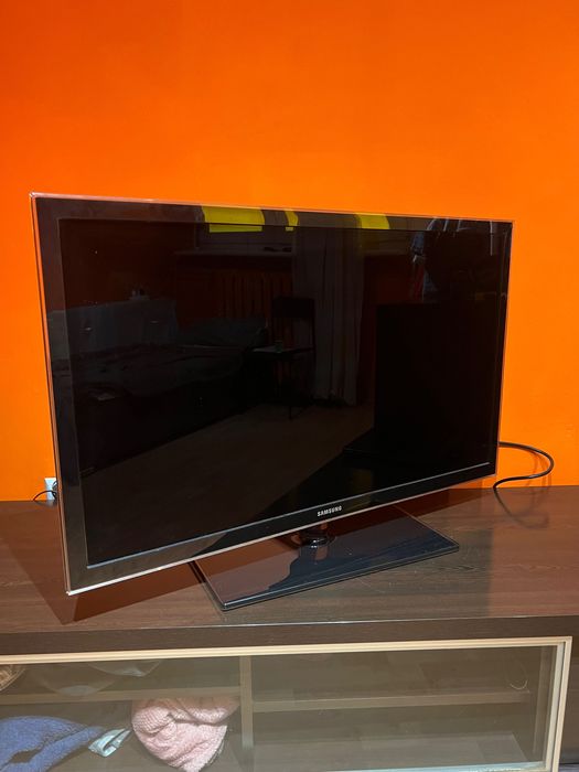 Sprzedam telewizor Samsung UE40D5000PW 40” Full HD LED, sprawny