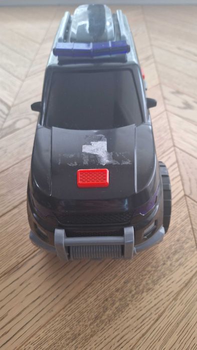 Samochód policyjny duży