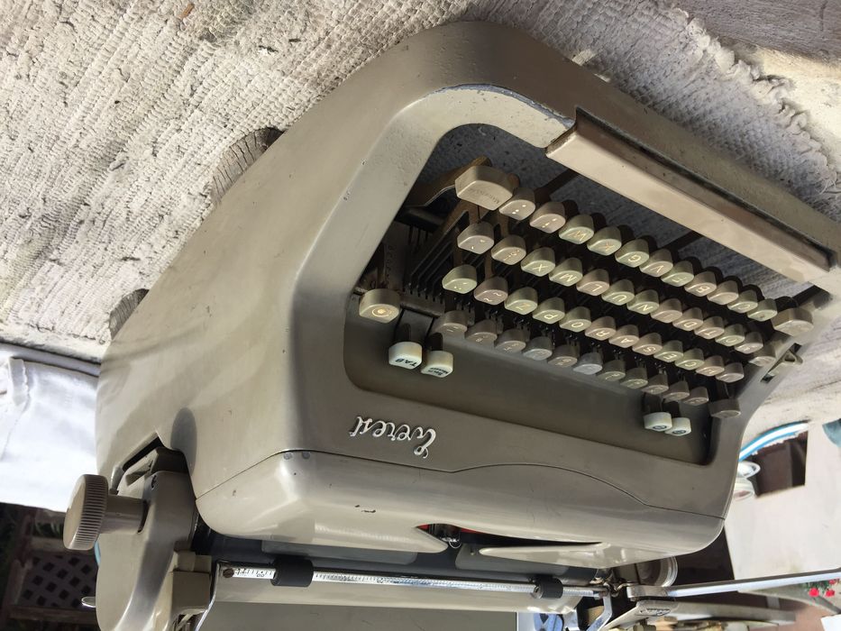 Maquina de escrever  ***  Everest