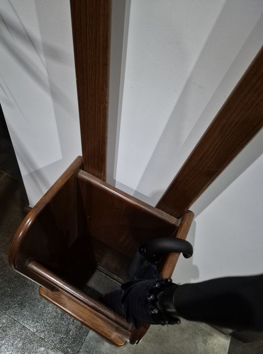 Cabide Bengaleiro em Pinho de mel