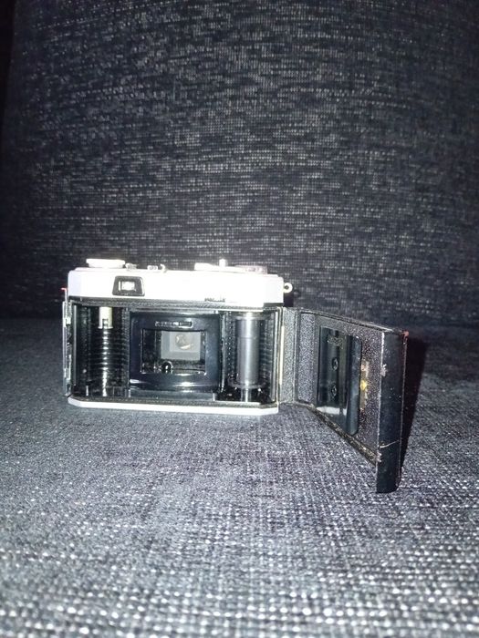 Máquina afotográfica analógica da marca Yashica