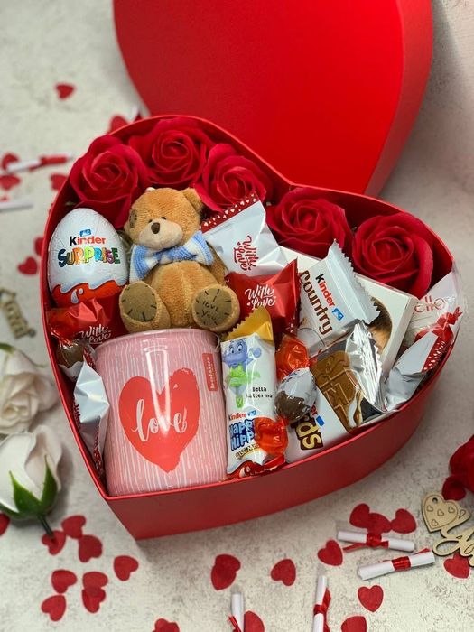 Романтичний подарунковий бокс до Дня закоханих з Kinder