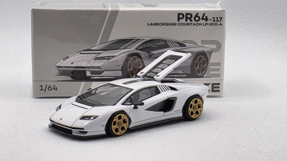 Pop Race Lamborghini Countach LPI 800-4, bianco sideraler