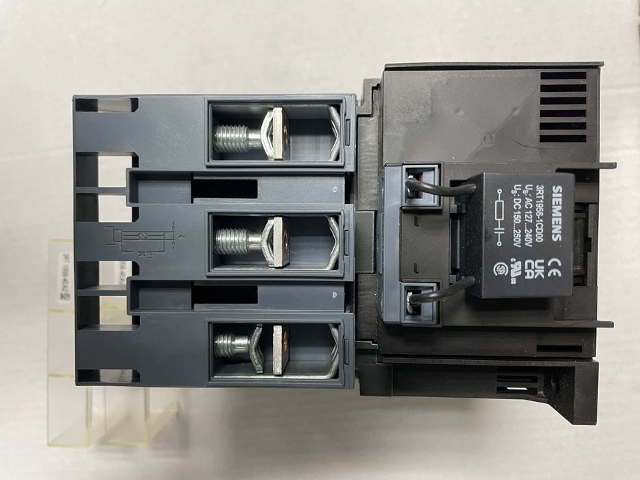 Stycznik 3RT1456-6AP36 Siemens 275A/AC-1 AC/DC w stanie bardzo dobrym
